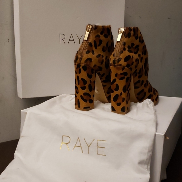RAYE Leo Bootie - Picture 4 of 7